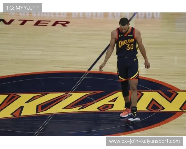 勇士三分依旧毒辣：王者风范，三分之王再现赛场