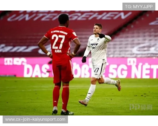 法兰克福前场连动压迫成功兑现机会